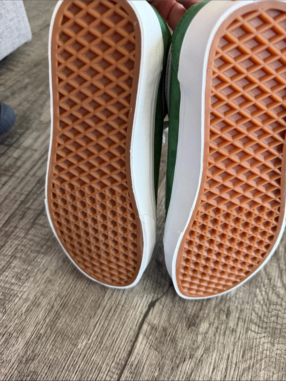 Vans old skool Green Suede Skate Sneakers with White Stripe